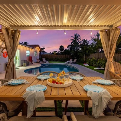 Cove Oasis / Heated Pool / Fire Pit / Family Fun!